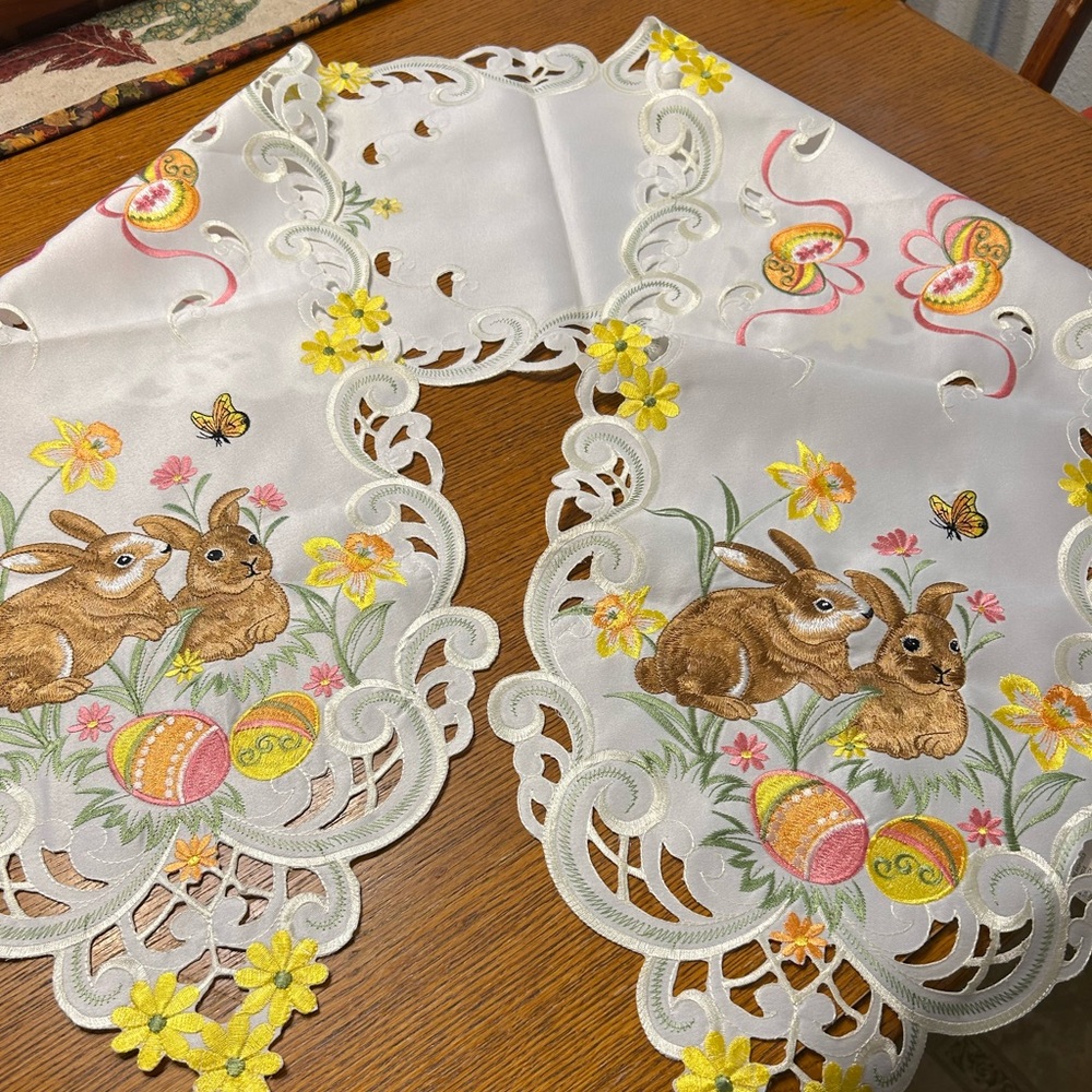 Easter Bunny Embroidered Cloth Table Runner - White and Brown NWOT - Picture 3 of 10